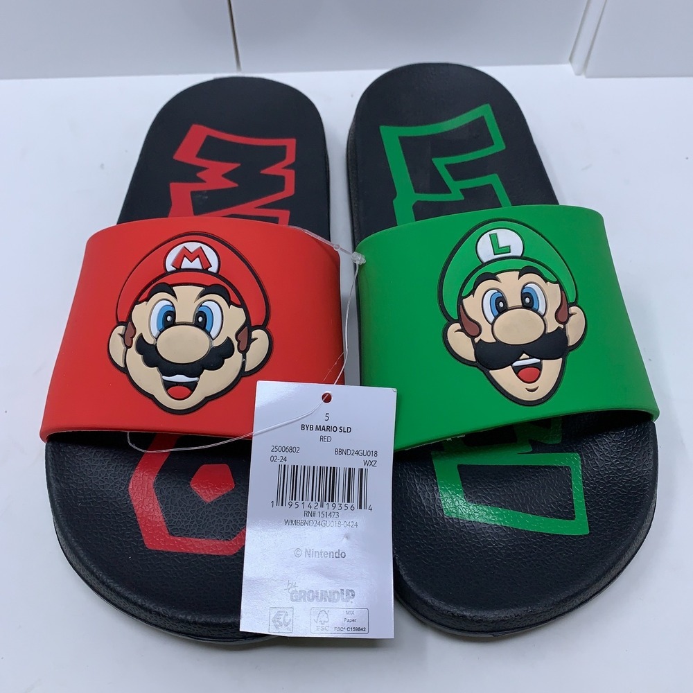 Nintendo Kids Shoe Size 5 Super Mario Mario and Luigi Mismatch Slide Sandals NWT
